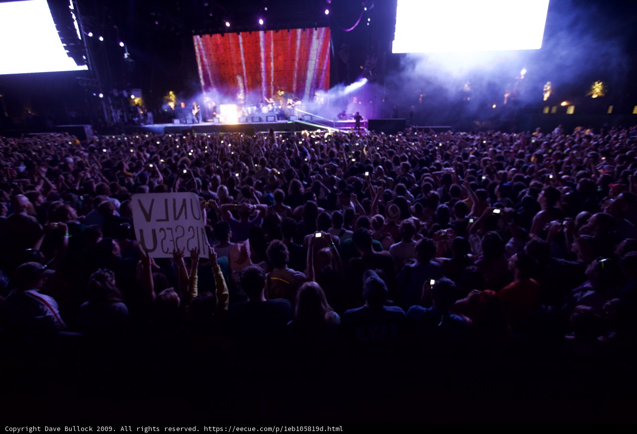 Rocking Out with the Crowd at Coachella 2009