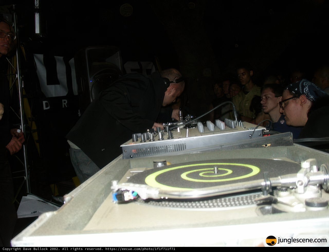 DJ Performance at Summer Dreams 2002