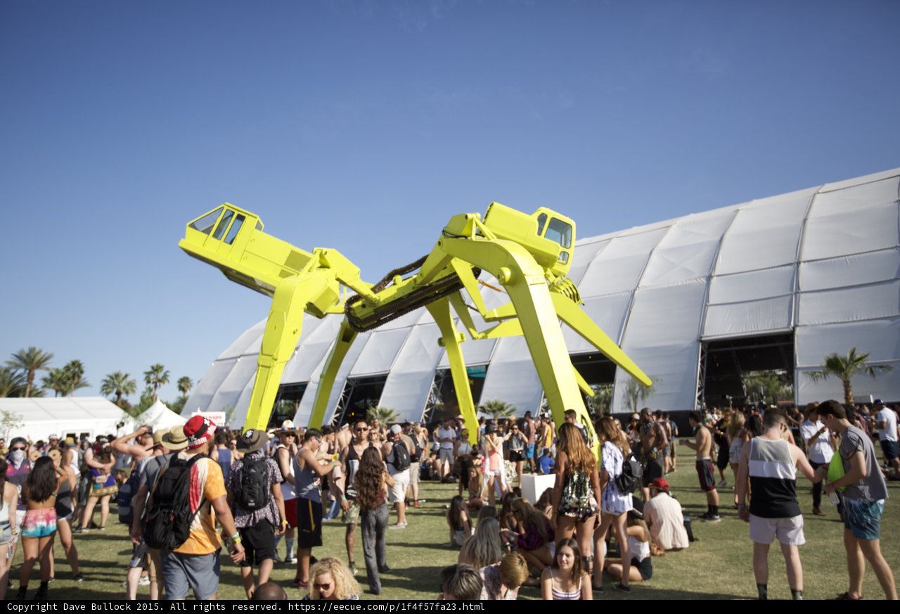 Praying Mantis Cranes