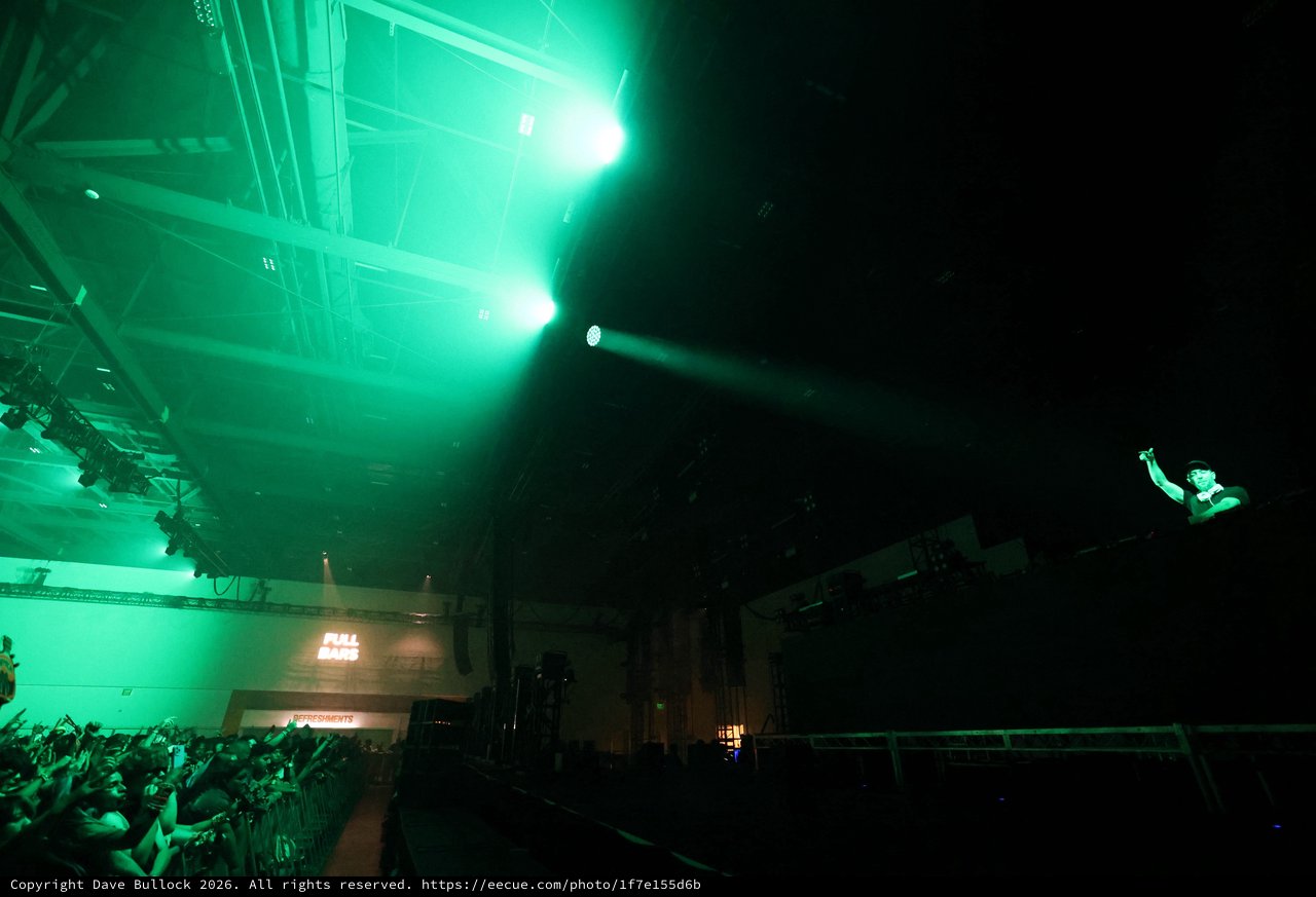 Performer Commands the Stage at Wobbleland 2026