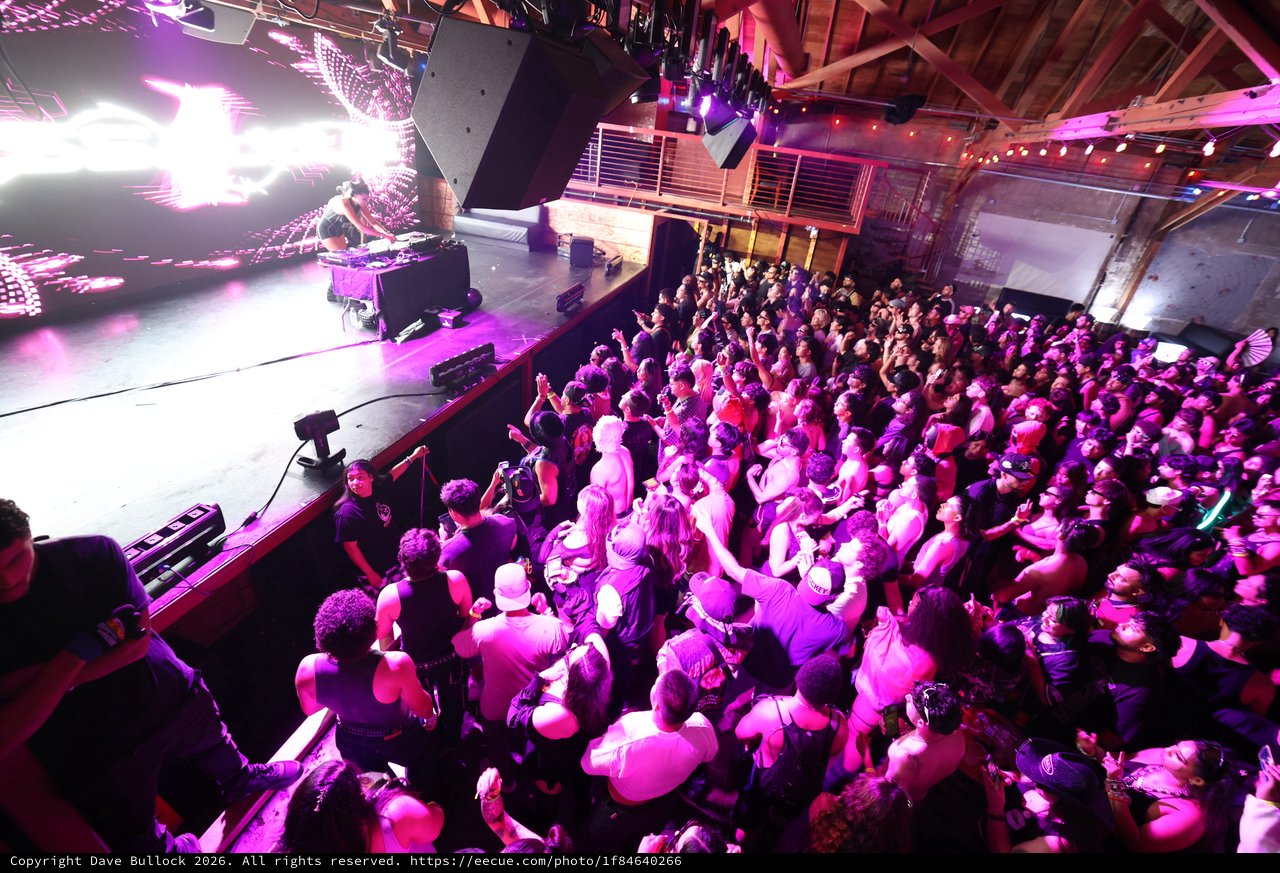 Massive Crowd Surges at Wobbleland 2026 Bass Festival