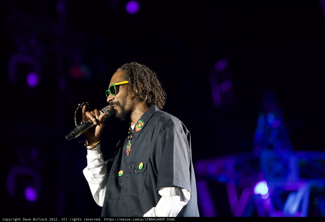 Snoop Dogg Rocks the Crowd at Coachella 2012