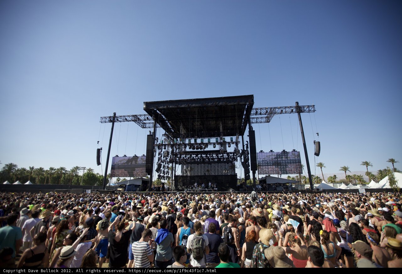 Coachella 2012: A Sea of Music Fans