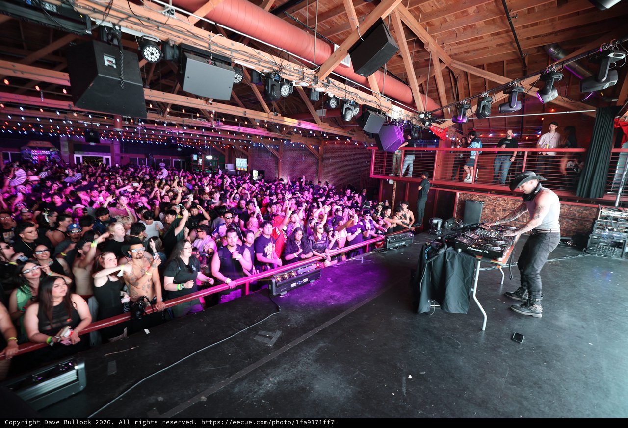 DJ Ignites Packed Crowd at Wobbleland 2026