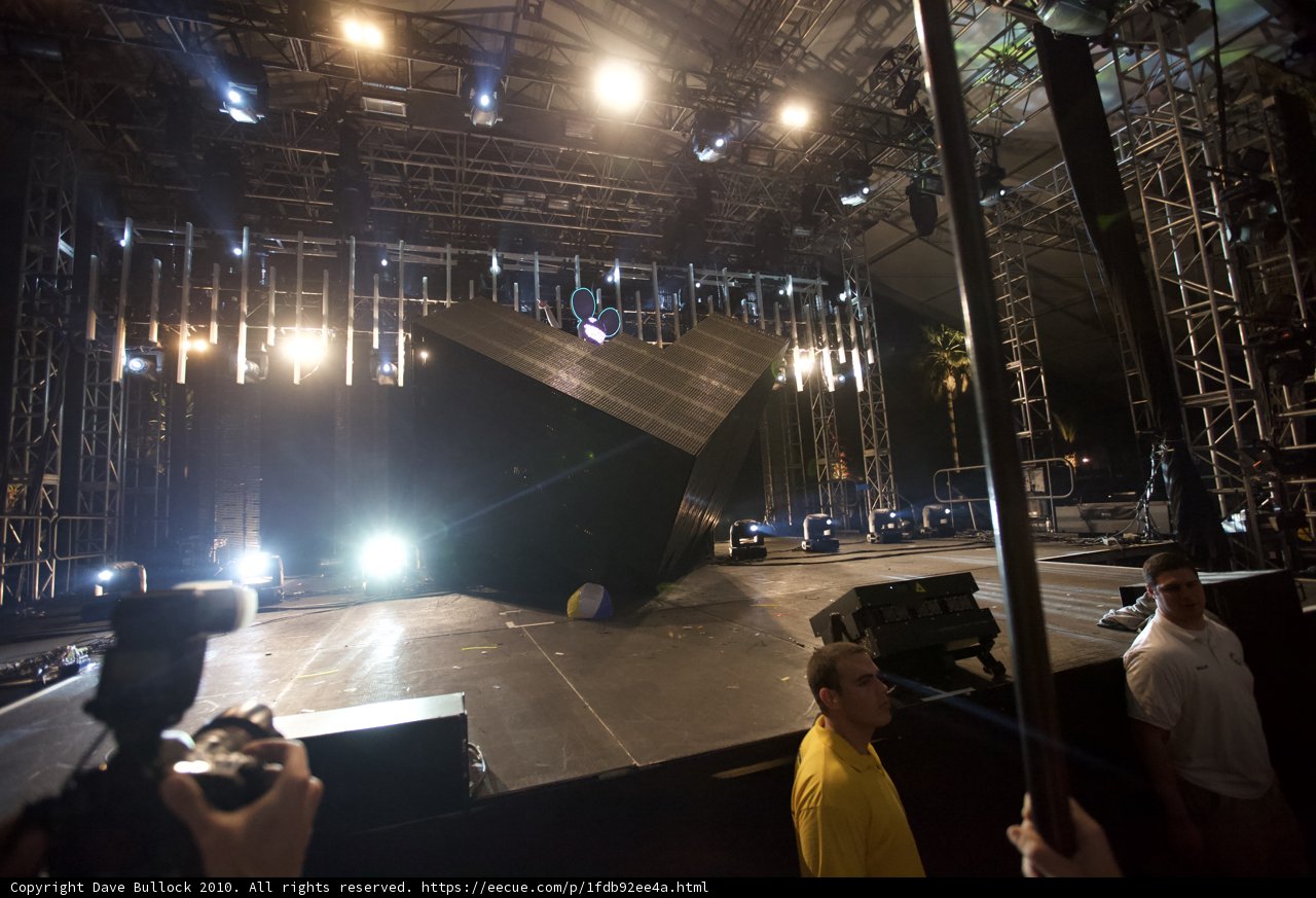 Illuminating the Stage