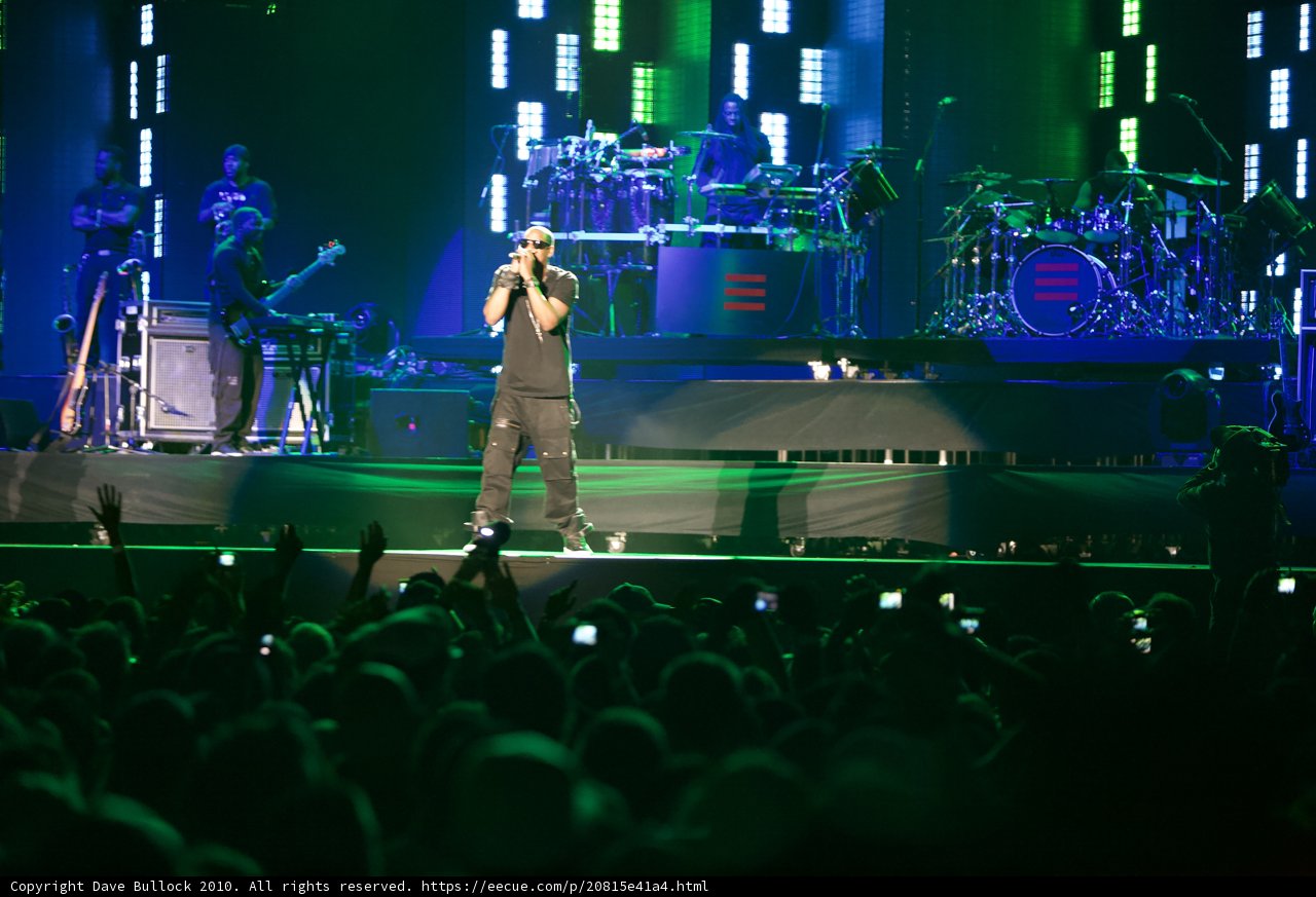 Jay-Z Takes the Stage at Cochella 2010