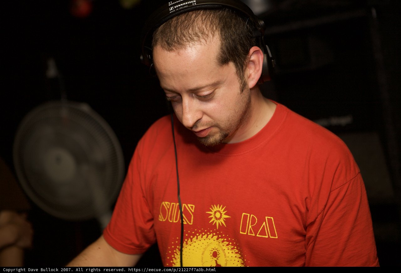 Red Shirt DJ