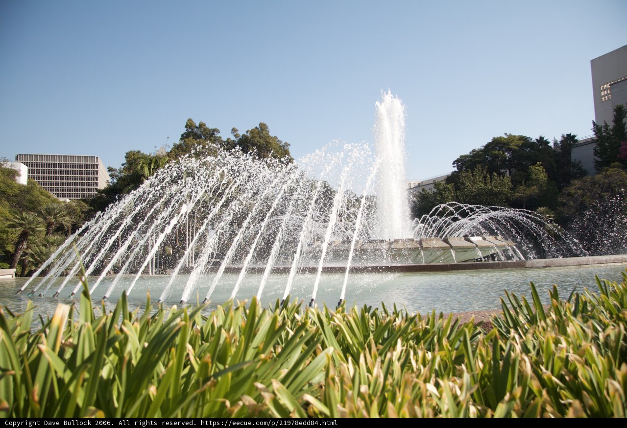 Serene Fountain in the Heart of the City