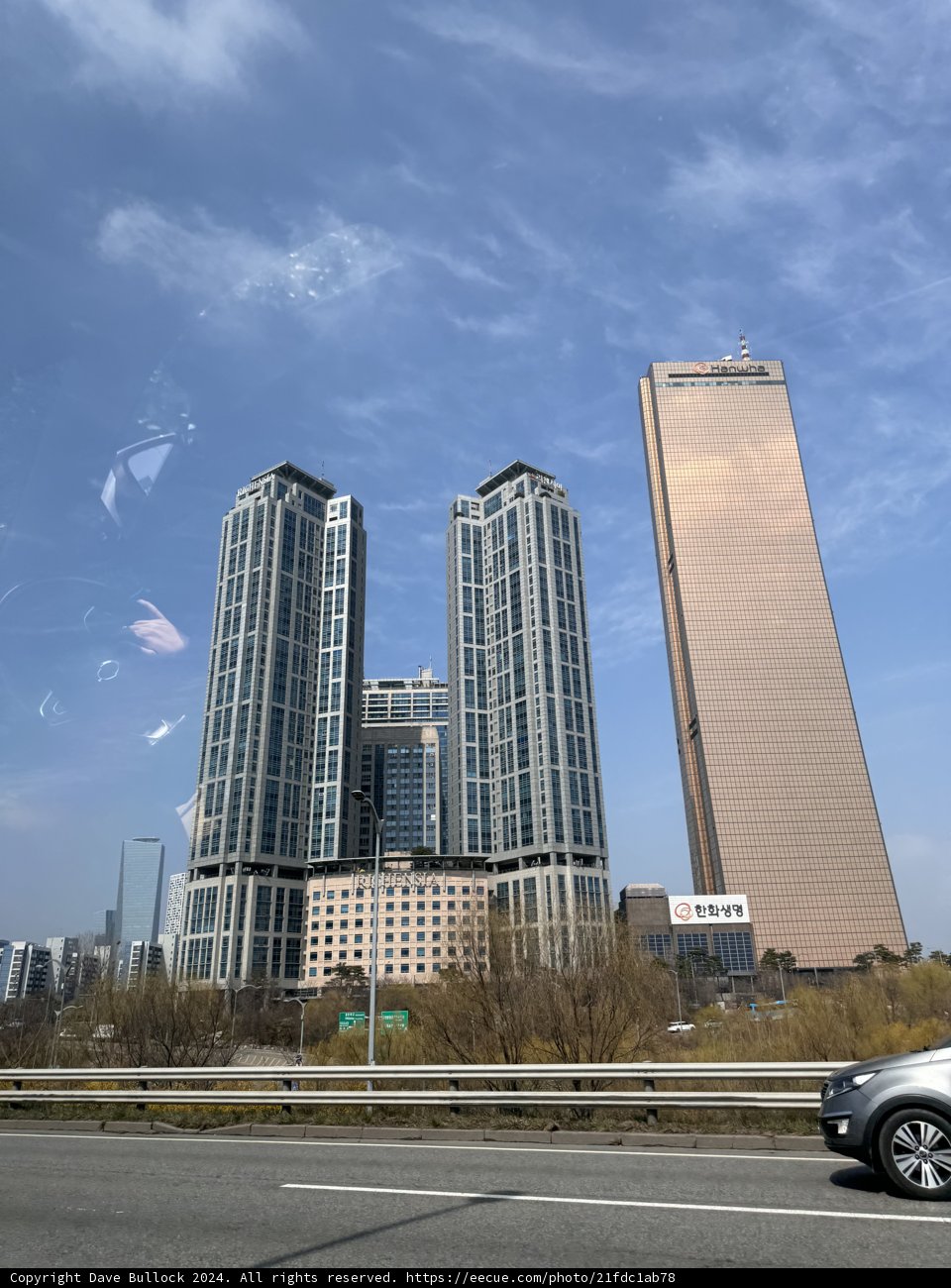 Urban Exodus: Seoul Skyscrapers