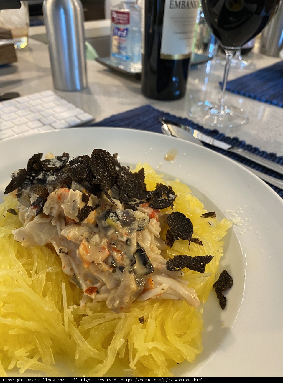 A Delicious Plate of Mushroom and Meat Spaghetti