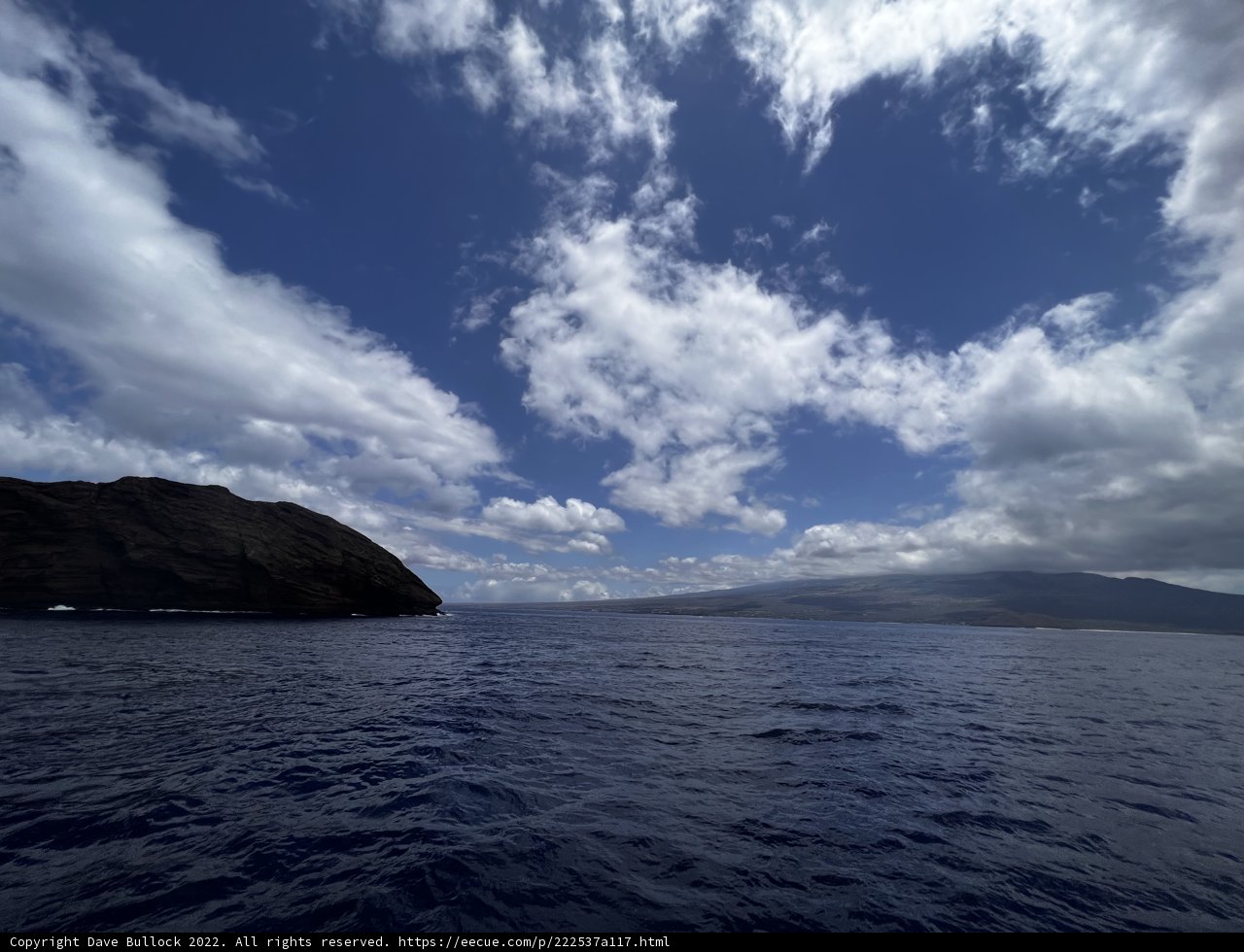 Clear View of the Ocean from Alalakeiki Channel