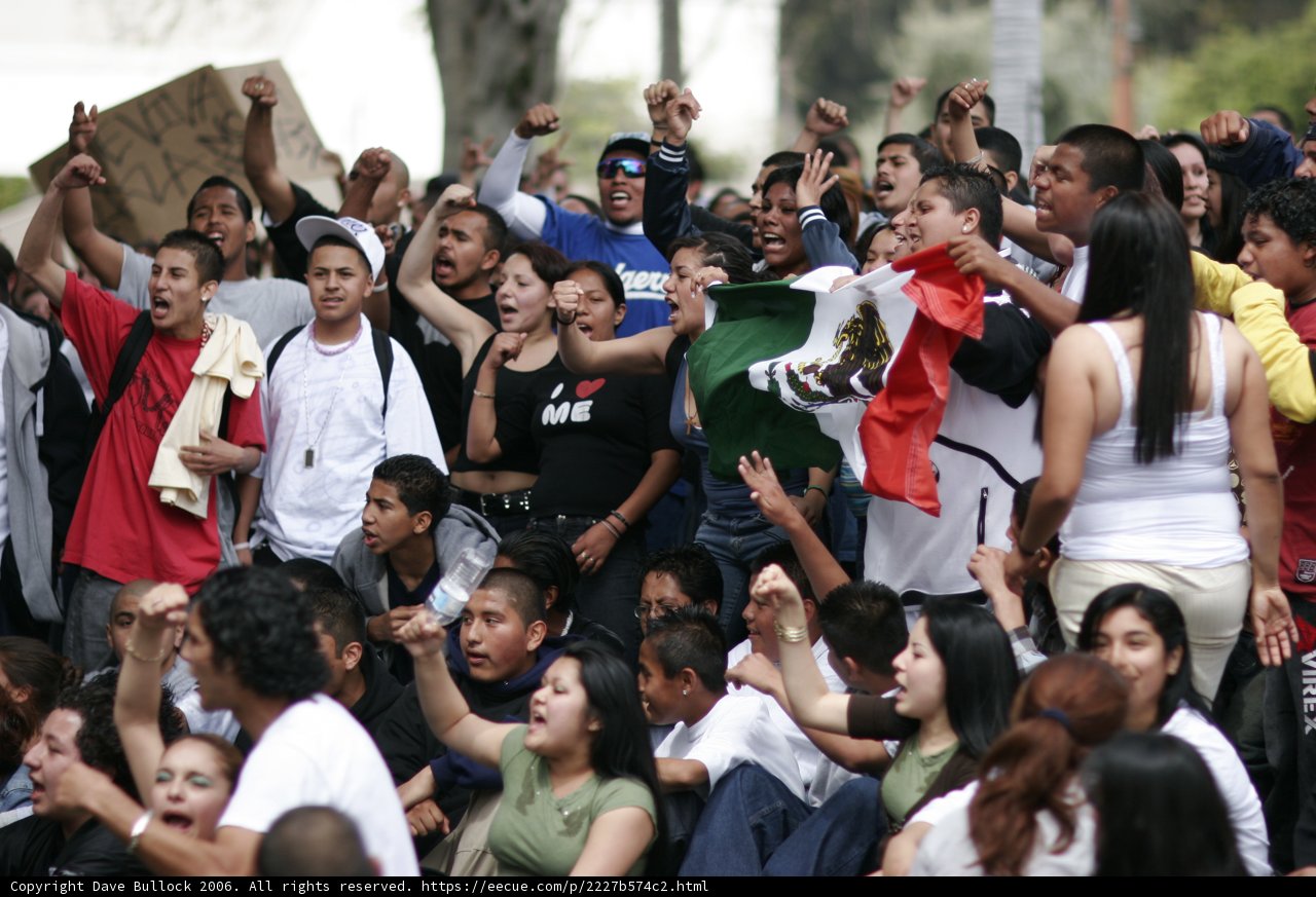 Mexican Students Protest Outside Consulate in Los Angeles