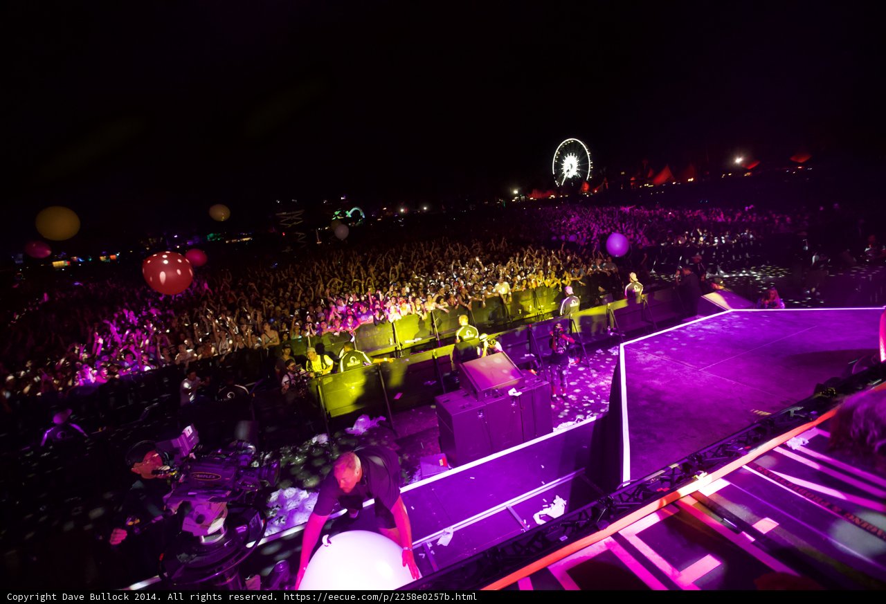 Balloon-filled Concert Night