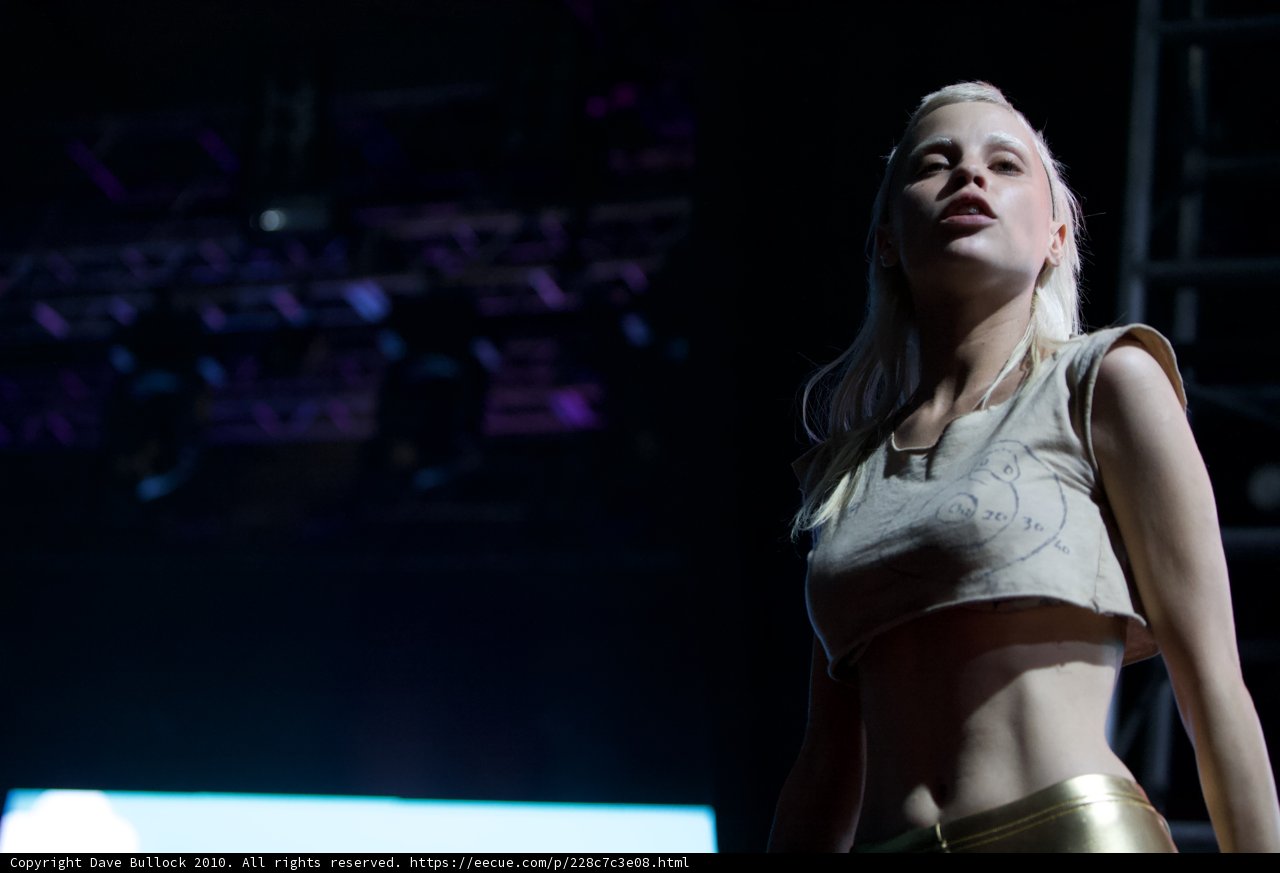 Yolandi Visser Shines in Gold Top at Coachella