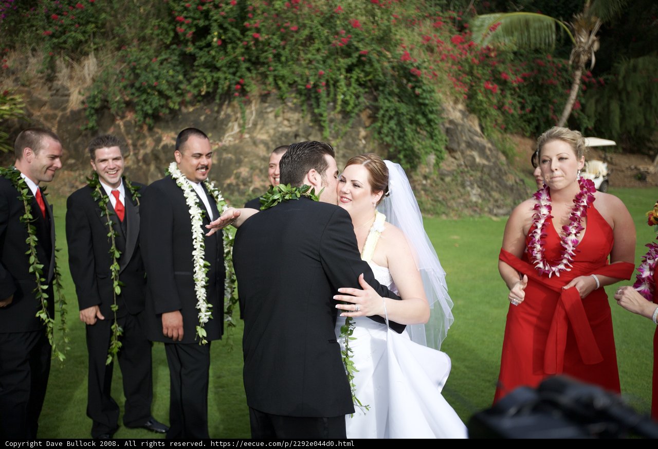 A Blissful Moment Captured in Hawaii