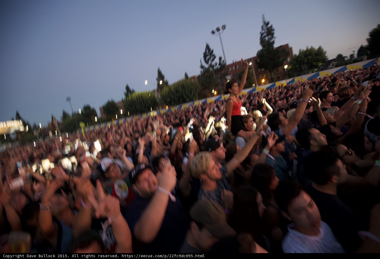 Wide Crowd Motion Blur Shoulders