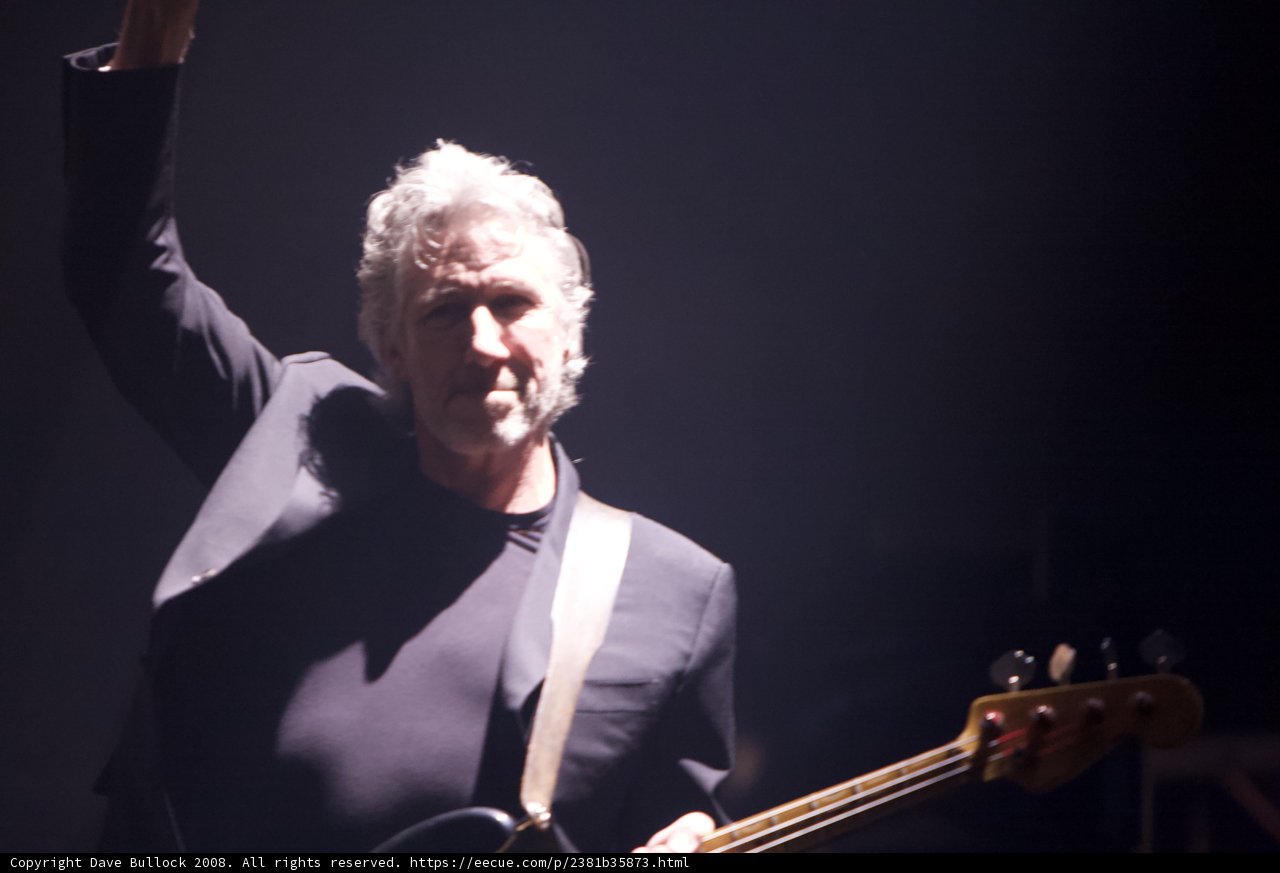 Roger Waters delivers electrifying performance