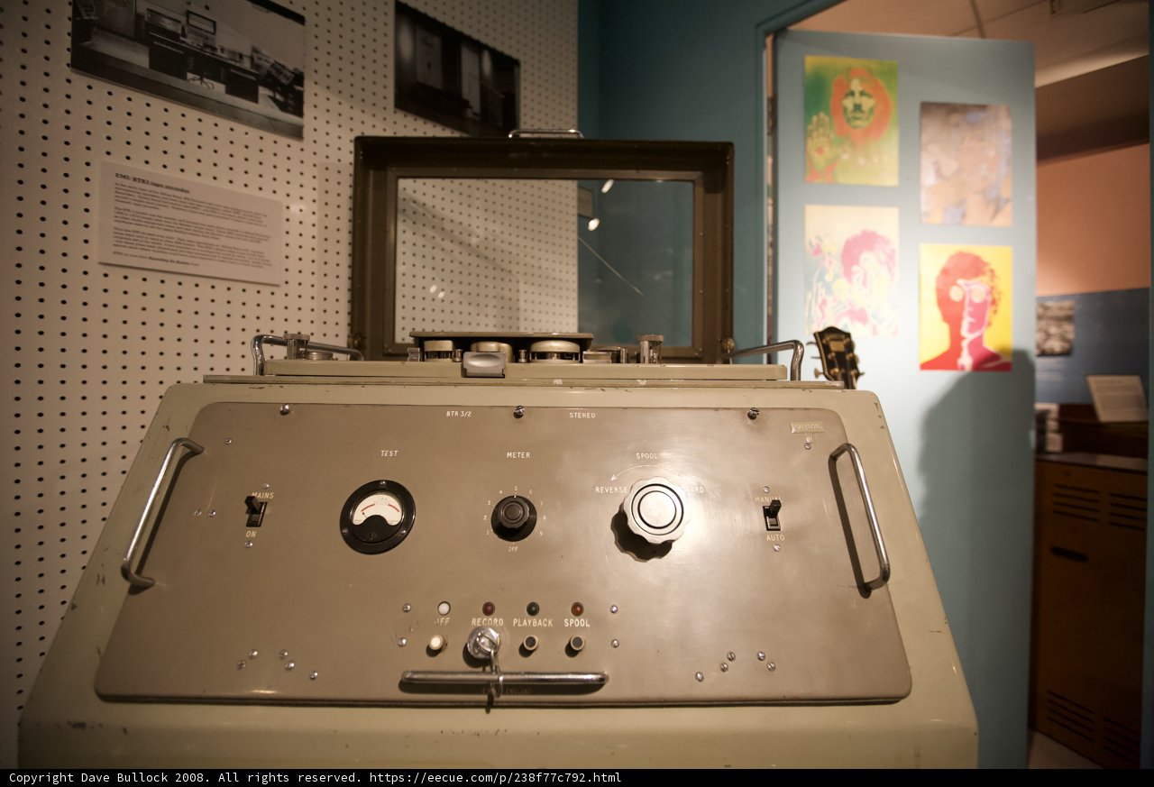 Vintage Electronics Exhibit at Museum of Making Music