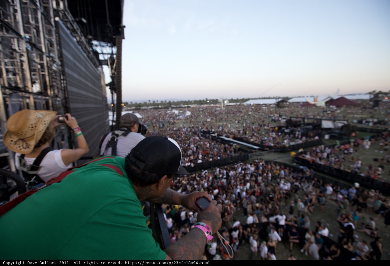 Capturing the Coachella 2011 Crowd