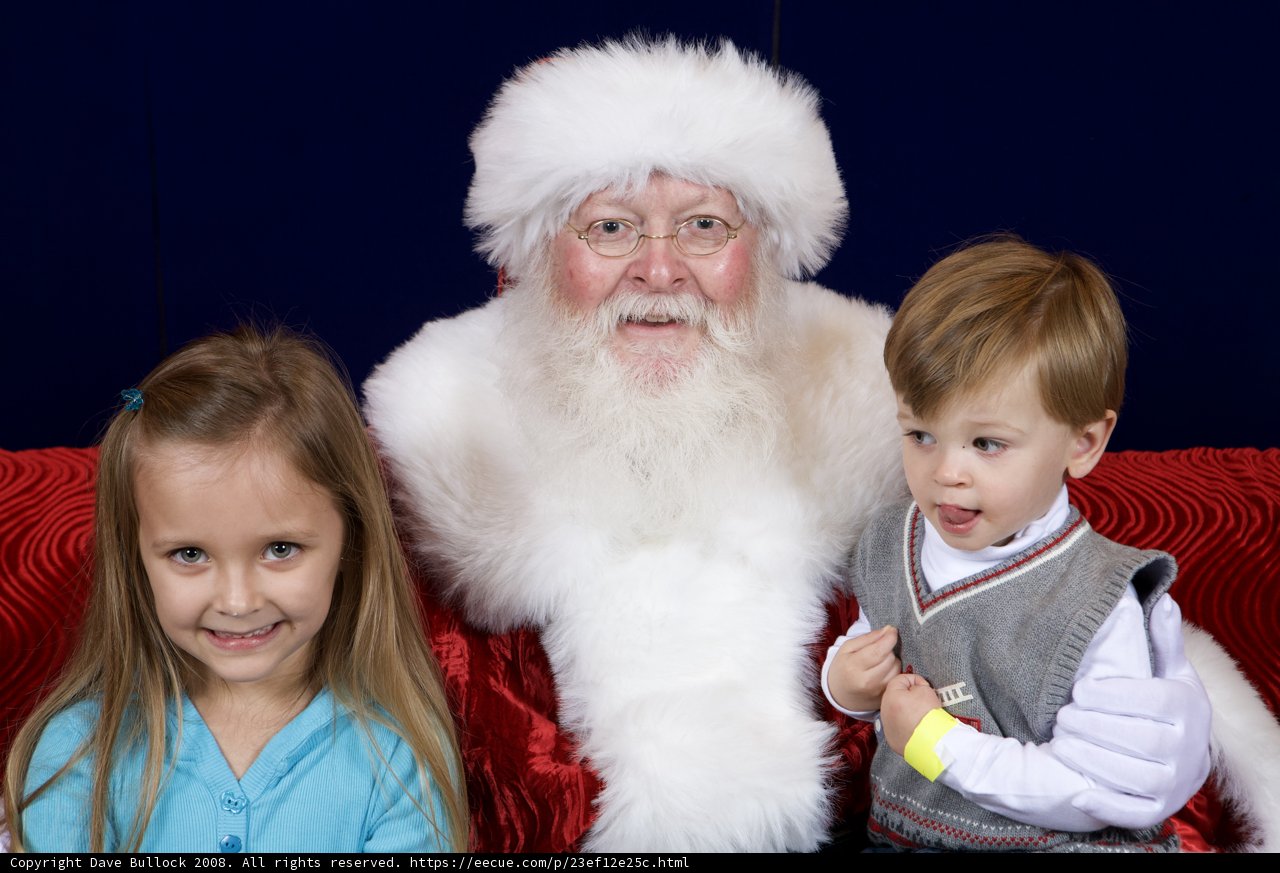 Santa Claus Spreads Joy at the Kansas City Zoo