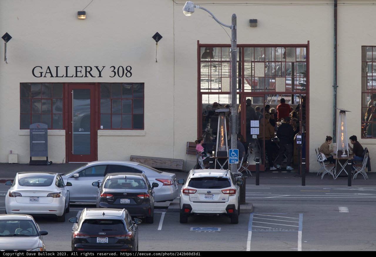 Dynamic Urban Symmetry: Gallery 360 in San Francisco