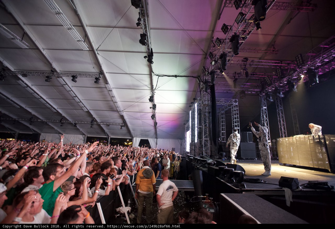 Concert frenzy