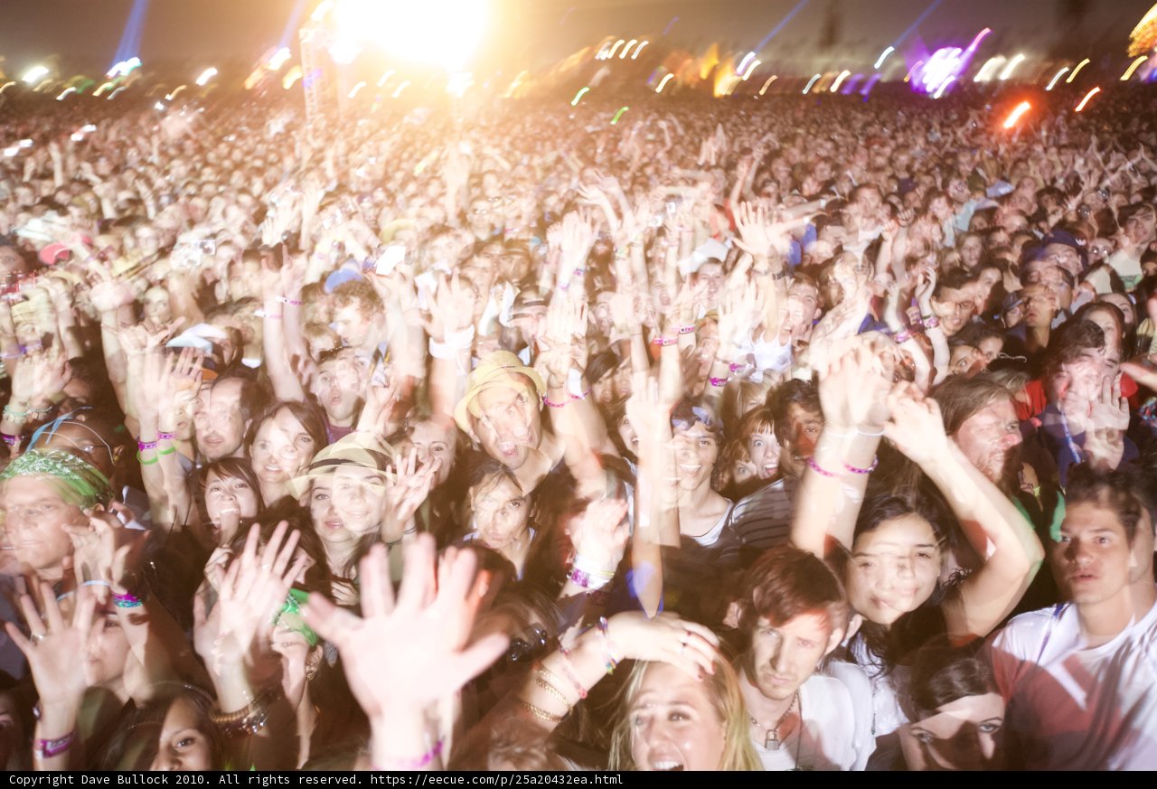 Joyful Crowd's Ray of Light