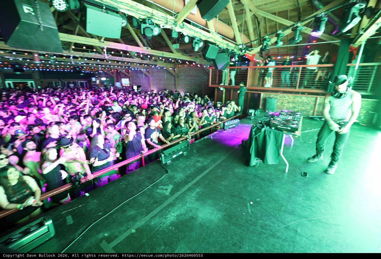 DJ Ignites Packed Crowd at Wobbleland 2026