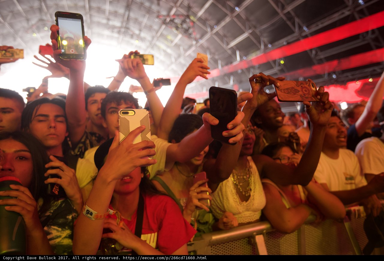 Cell Phone Photomania at Coachella