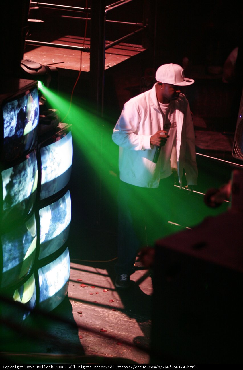 Green Spotlight Performance