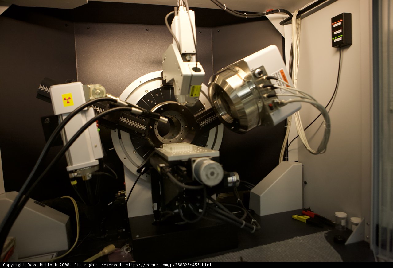 Nanotech Machine with Metal Object