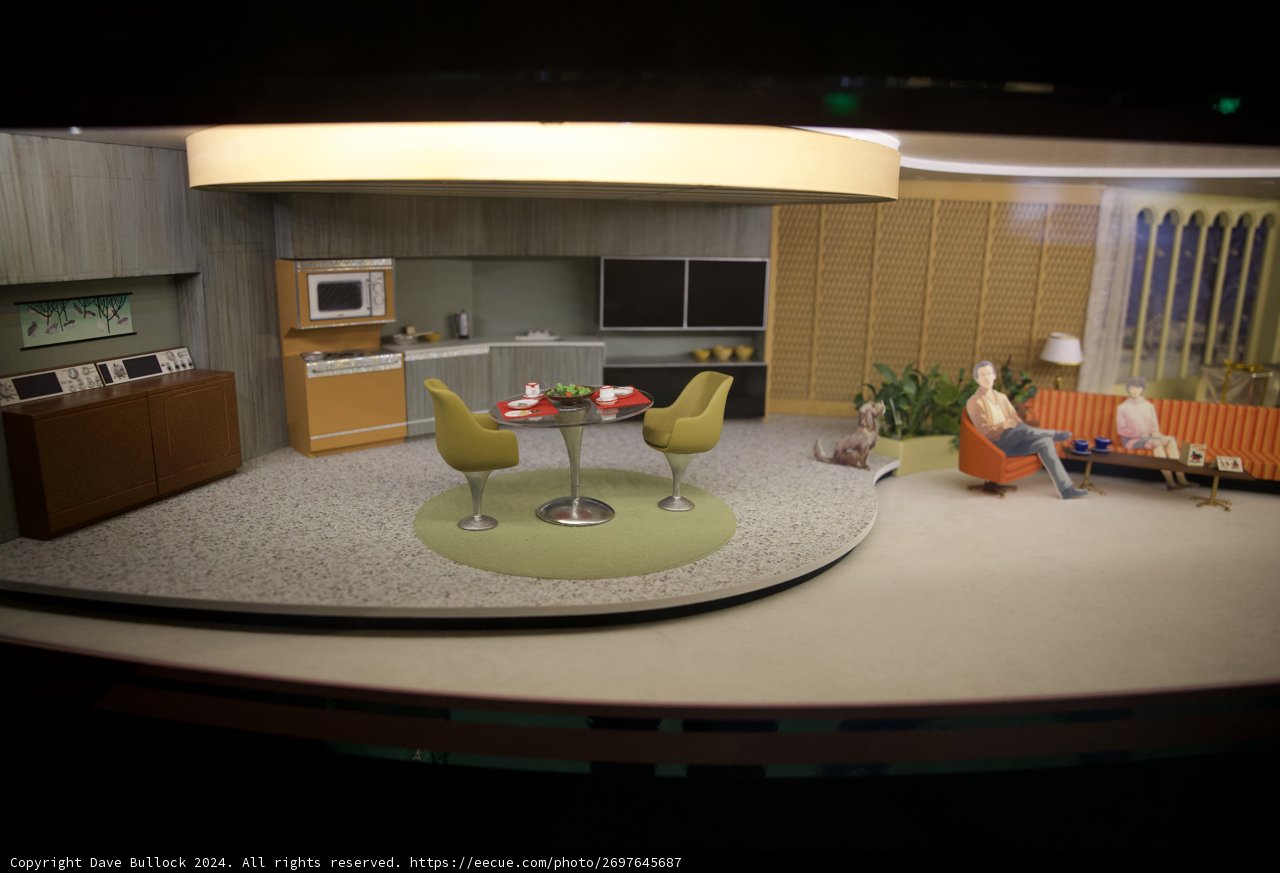 Miniature Delights: An Inspiring Dollhouse Kitchen