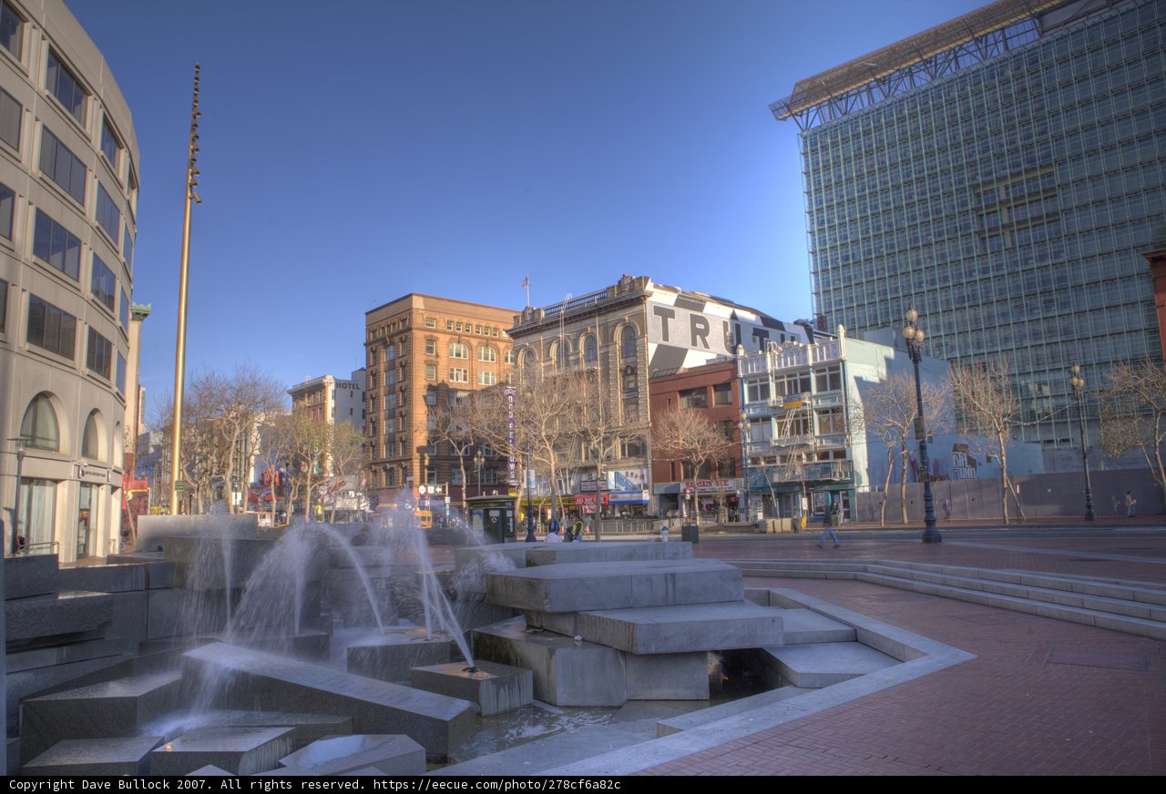 The Majestic Fountain in the Heart of the City