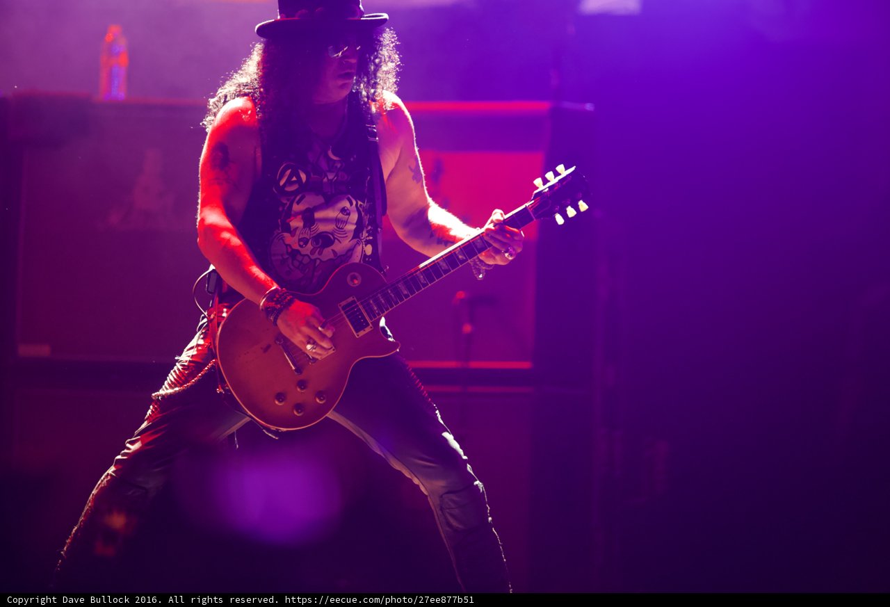 Slash Shreds Atlanta with Guns N Roses