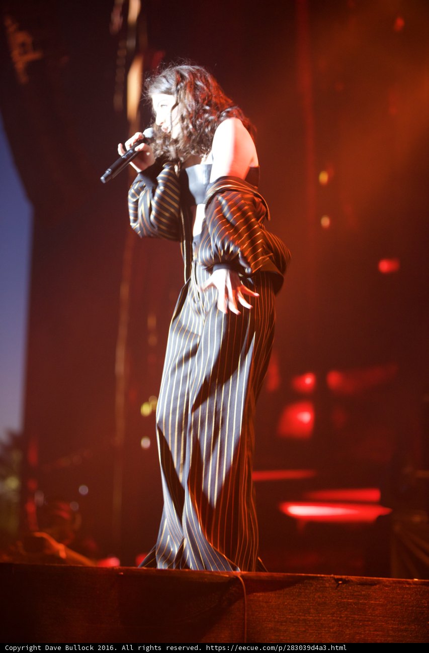 Lorde rocks Coachella