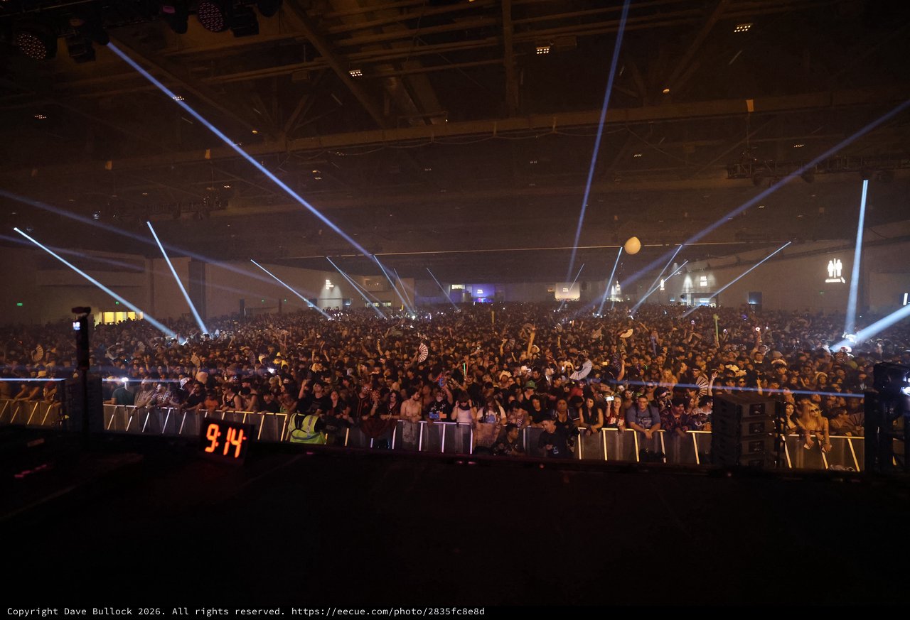 Massive Crowd Surges at Wobbleland 2026 Music Festival