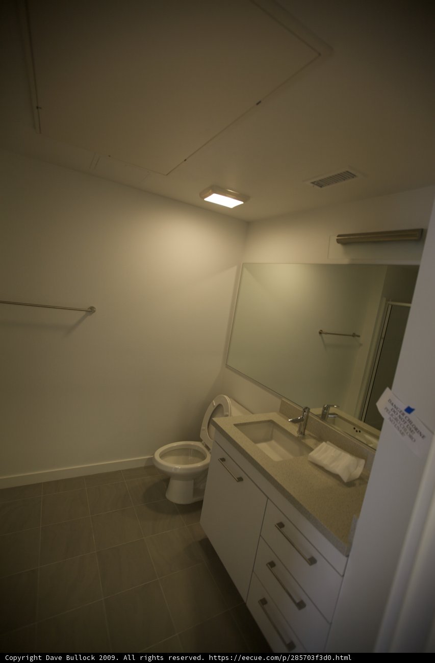 Sleek and Functional Bathroom Design