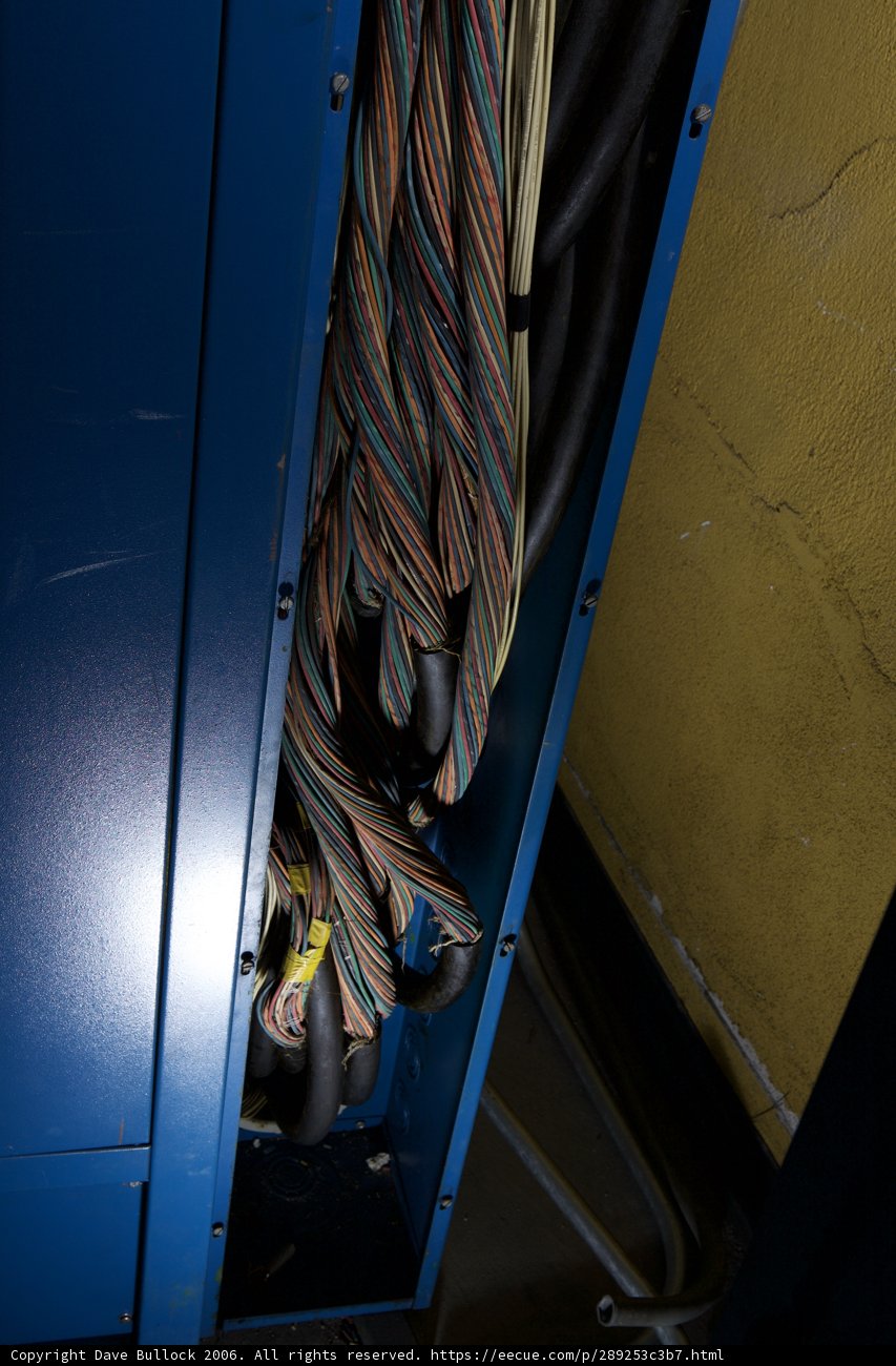 Wires of the Triforium 2 Cabinet