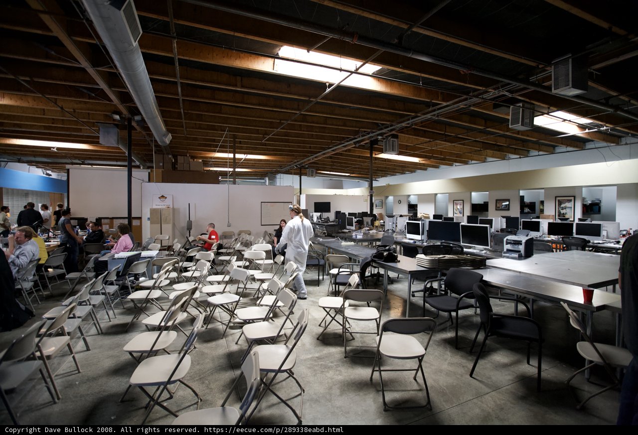 Barcamp 6: A bustling cafeteria