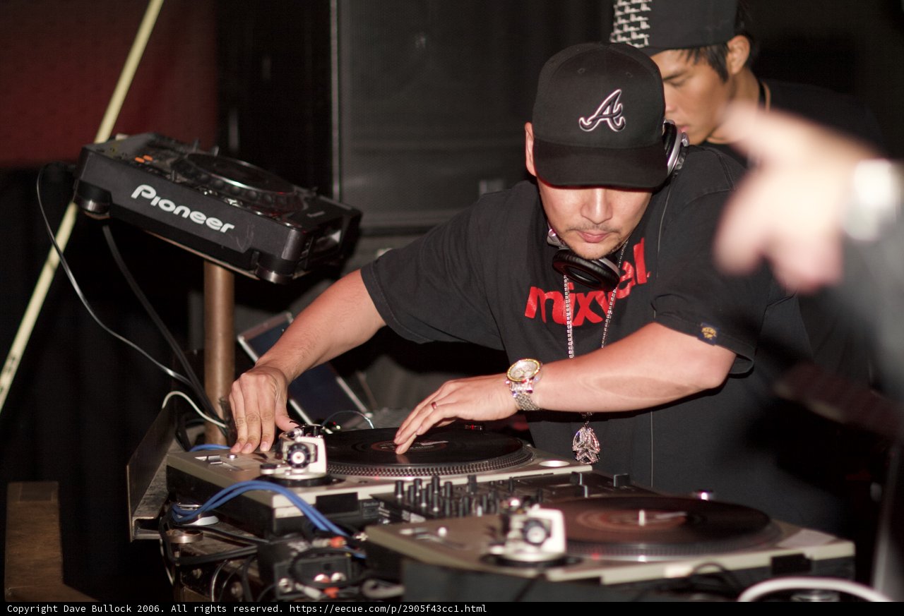 Deejay in Black: Craze at Work