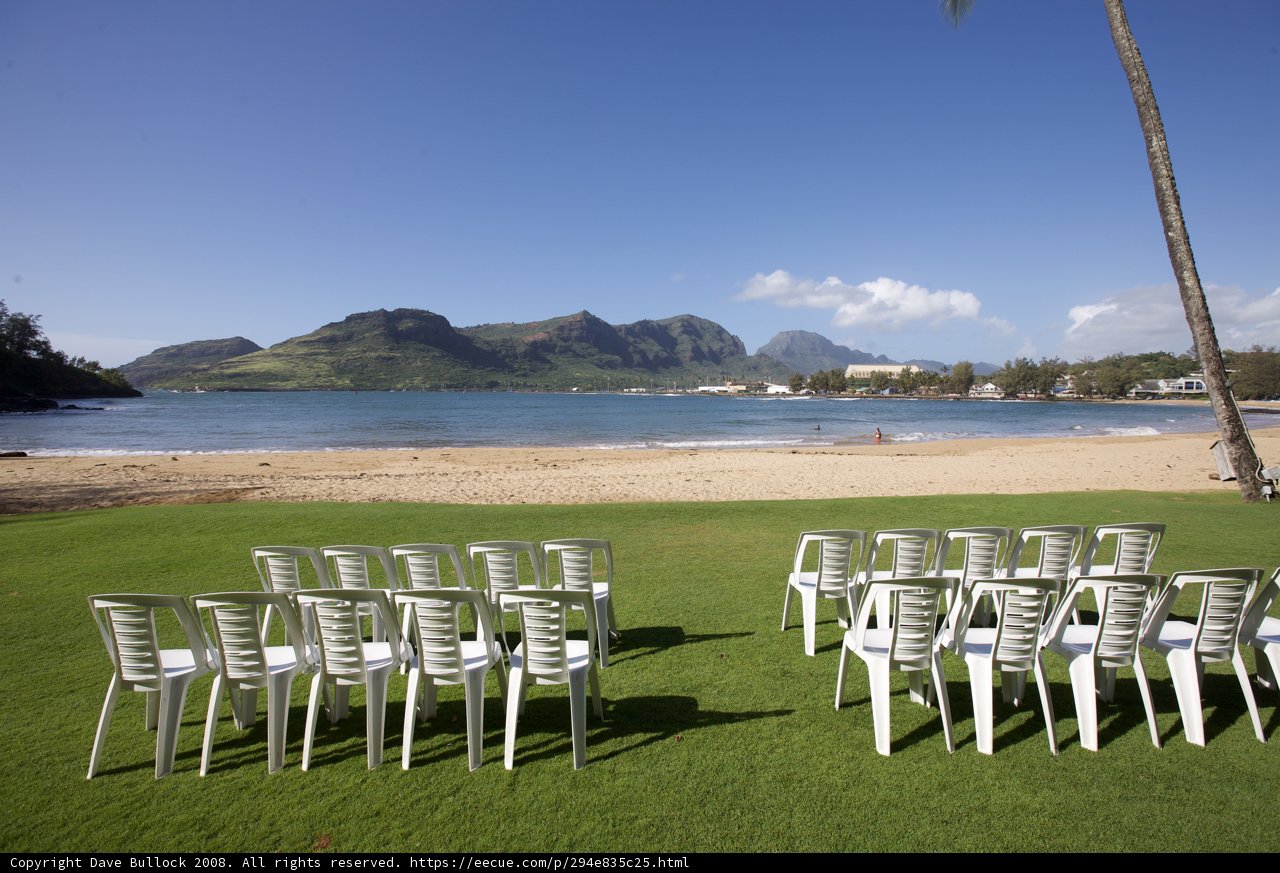 Relaxing Beach Day with Mountain View