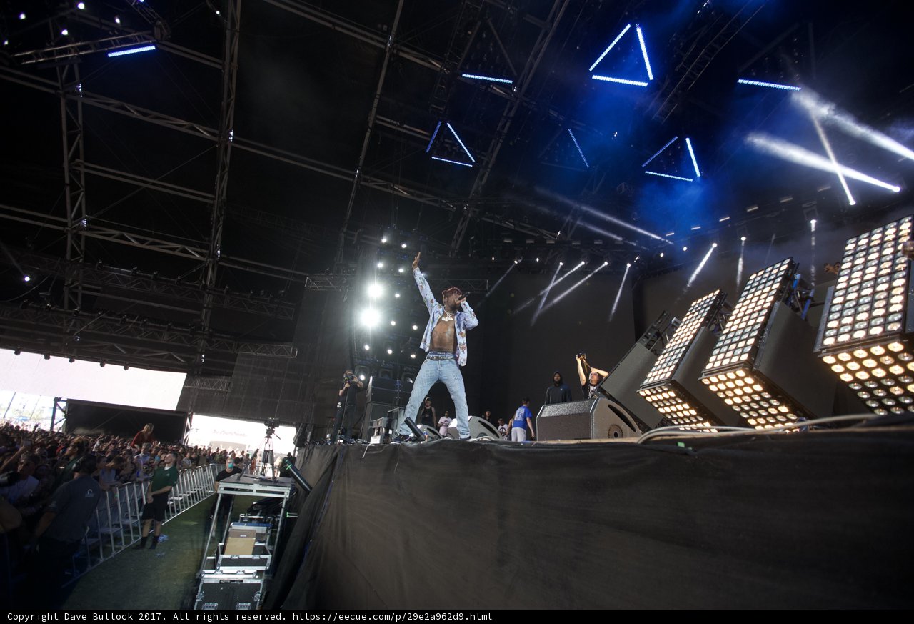 Spotlight on the Rockstar