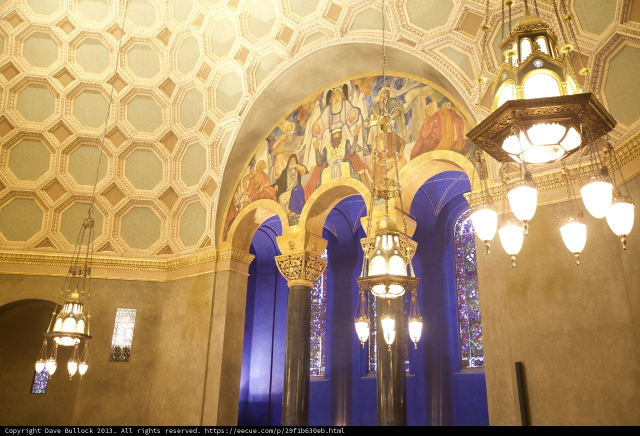 The Radiant Chandelier of the Temple Oculus