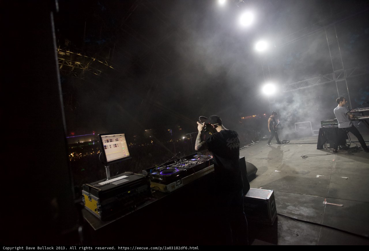 DJ lights up Coachella stage