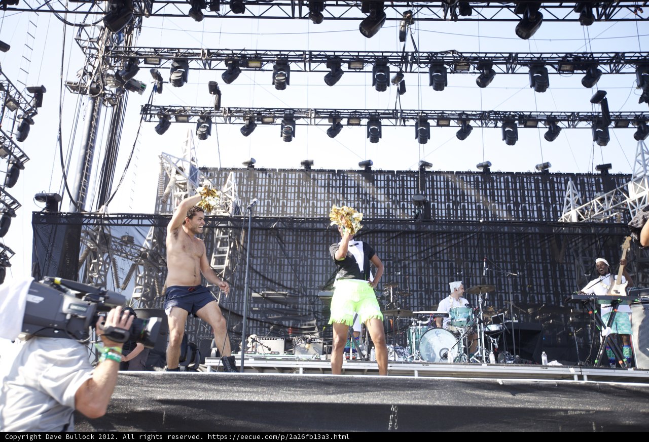 Jazzing Up the Crowd