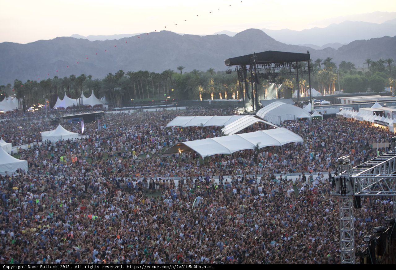 Music Lovers Unite at Coachella