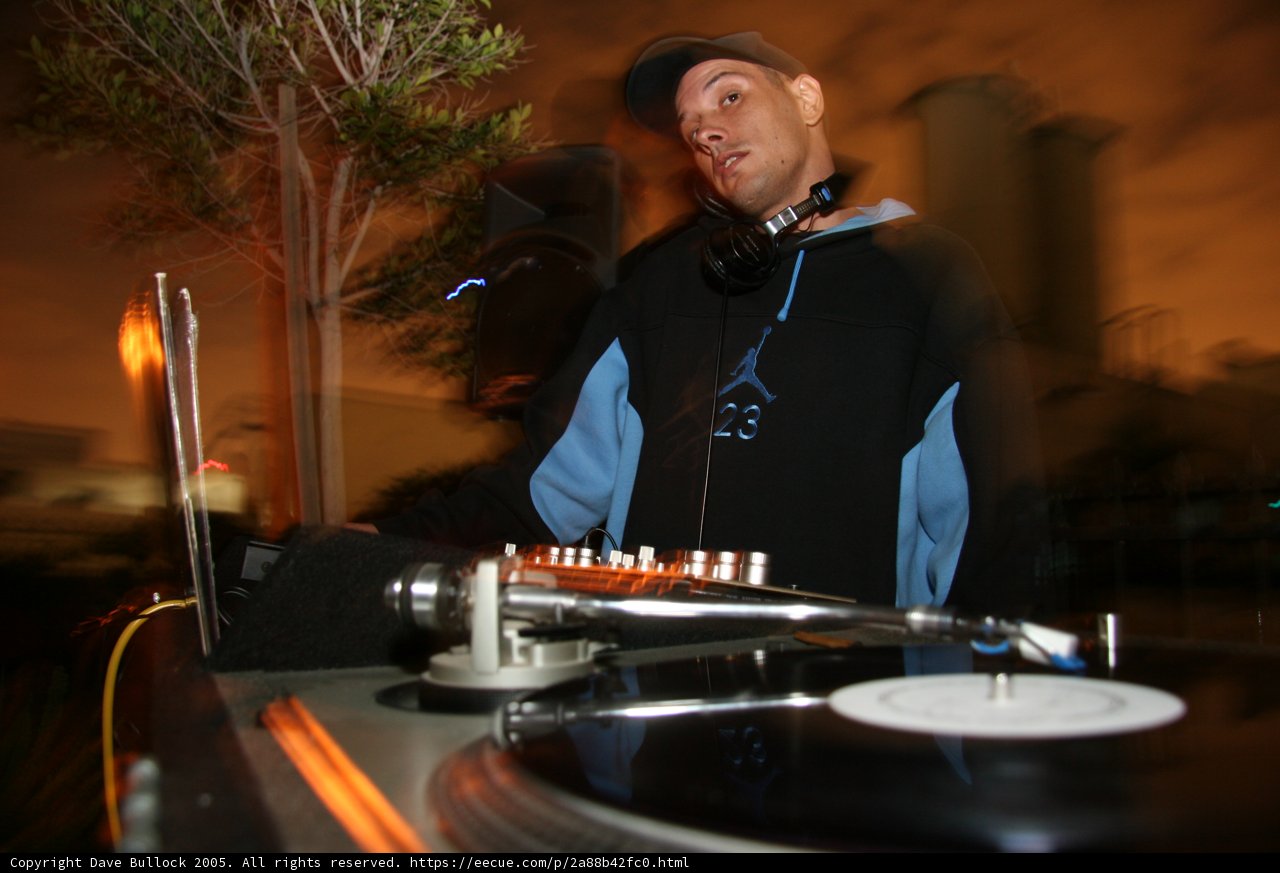 DJ S at the Turntable