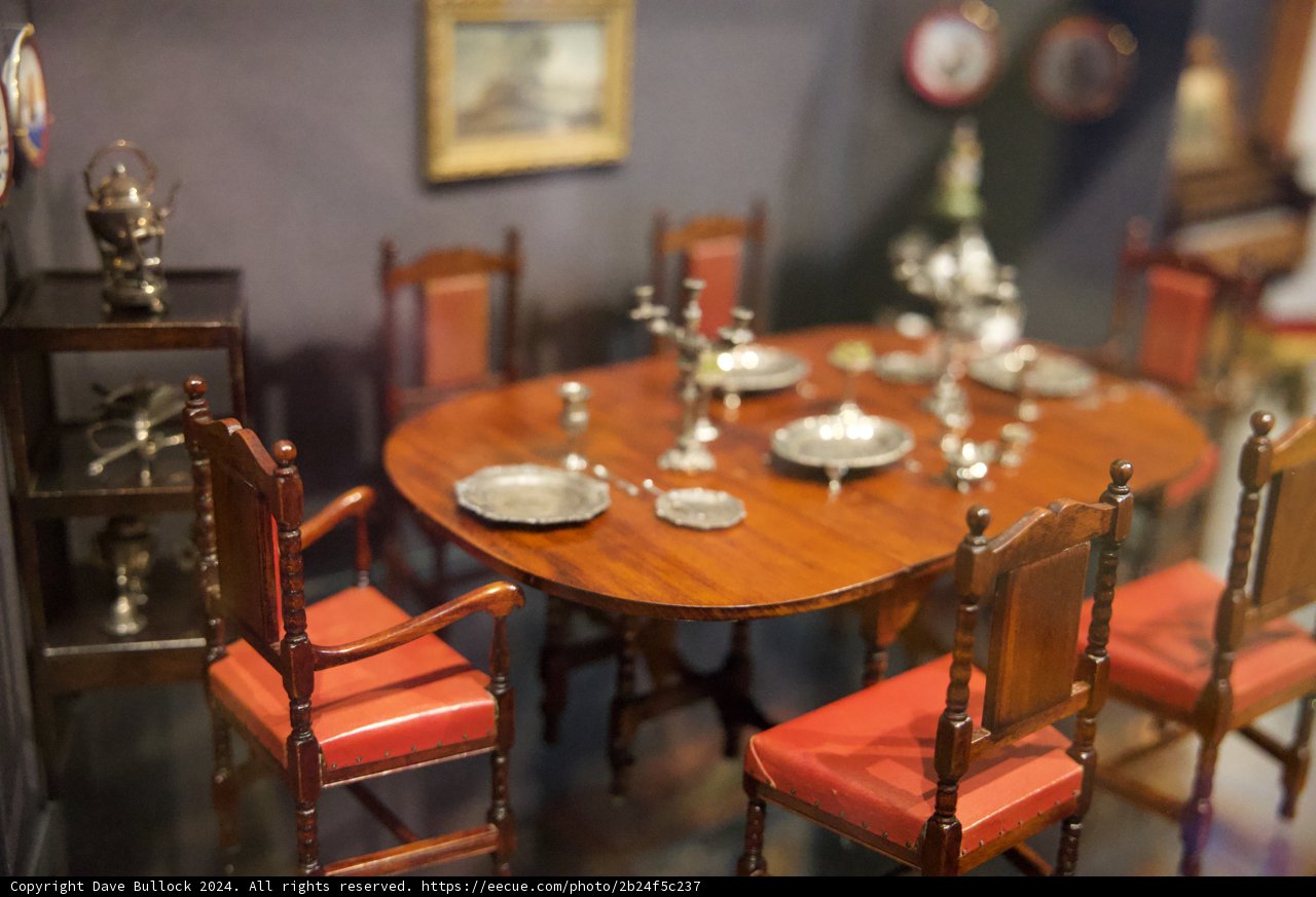 Miniature Majesty: A Petite Dining Experience