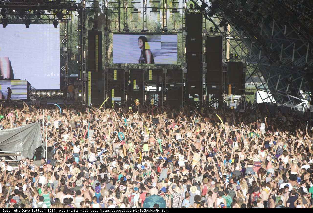 A Sea of Fans at Coachella 2014