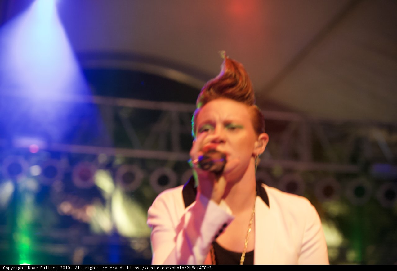 The Spotlight: Woman Gives Electrifying Performance at Coachella 2010